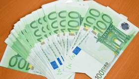 Cancellati debiti per mantenere moglie e figli: la sentenza