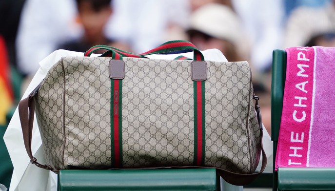 Borsone Gucci di Jannik Sinner in campo.