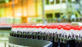 Coca-Cola ritirata in Croazia per sospetto avvelenamento. Quanto vale il colosso in Italia