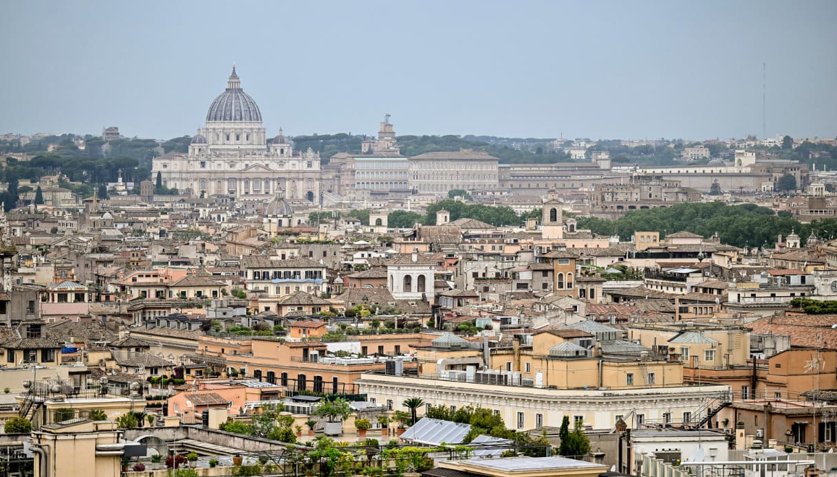 Affitti brevi, scattano i controlli con la doppia sanzione