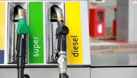 Attacchi nel Mar Rosso: perché il prezzo di benzina e diesel potrebbe salire di nuovo