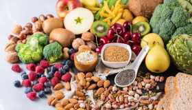 Cambiare abitudini alimentari può regalarci 10 anni di vita in più: lo studio