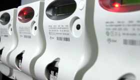 Contratti luce e gas attivati senza richiesta, maxi multa a colosso italiano