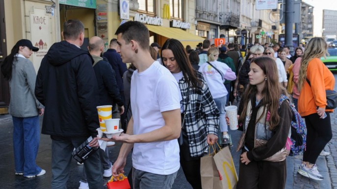 McDonald’s presi d’assalto per i Winterdays e la fake news su “carne e pane scaduti”