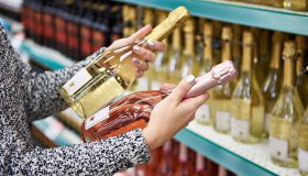 Stangata di Natale e Capodanno: dalle lenticchie al torrone, i cibi che costano di più