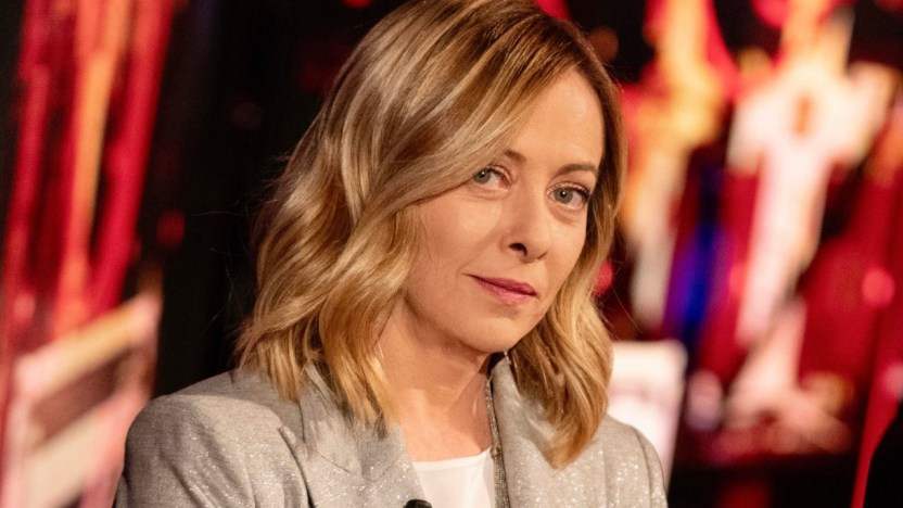 Giorgia Meloni difende le privatizzazioni, sul tavolo il dossier Ferrovie: ipotesi Europee per la premier