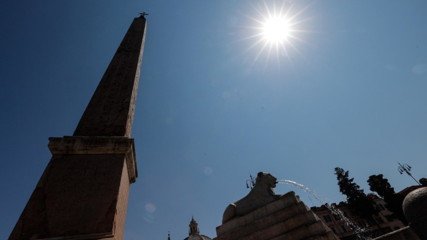 Meteo, ritorna l’anticiclone africano: atteso caldo anomalo con 20 gradi al Sud