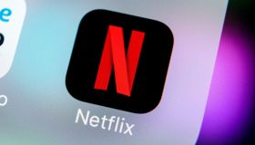 Su Netflix il costo dell’abbonamento aumenta ancora, novità anche per pubblicità e condivisioni