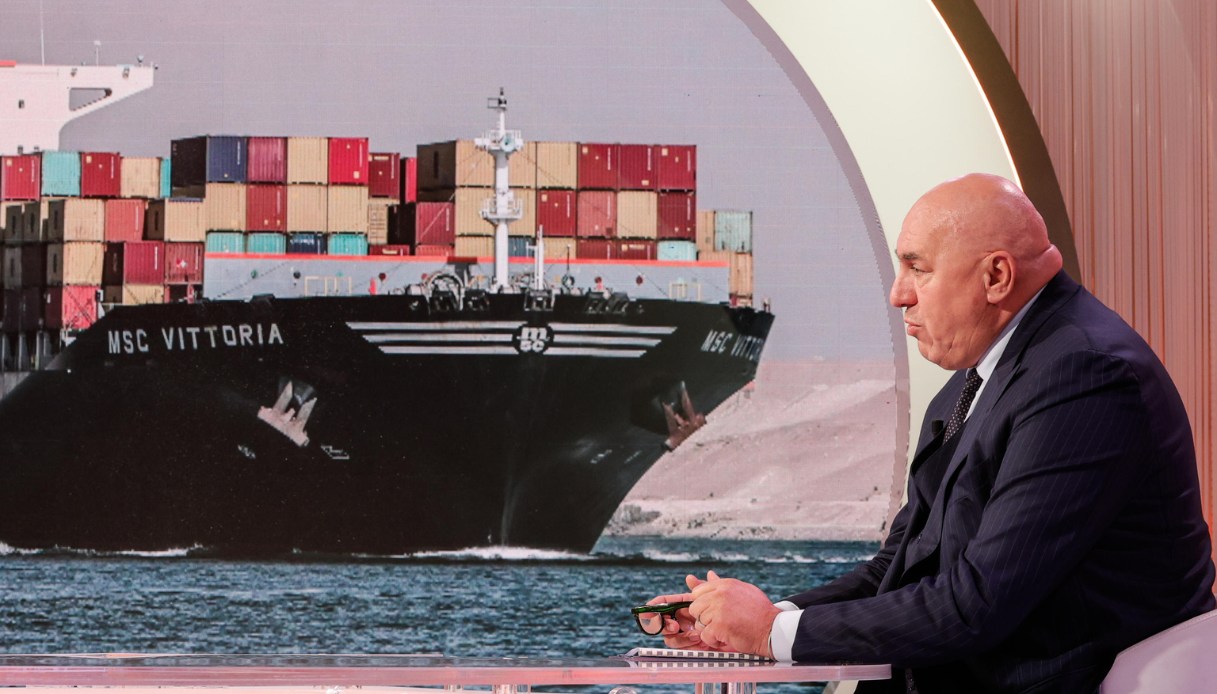 Crisi del Mar Rosso, Crosetto: “Italia pronta ad assumere il comando”. Intanto perdiamo oltre 95 milioni di euro al giorno