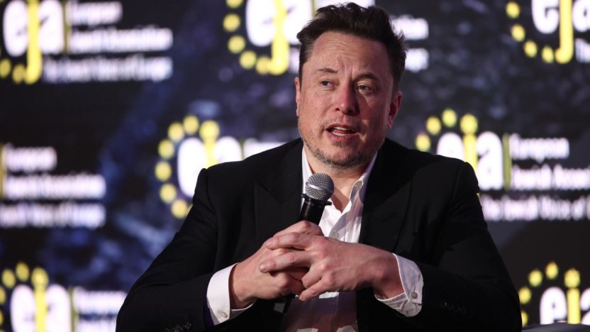 Neuralink, un uomo tetraplegico gioca a scacchi con la mente: gli effetti dell’impianto di Elon Musk