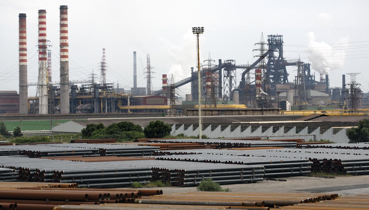 Ilva di Taranto, la storia infinita: la nascita, il sequestro, ArcelorMittal e gli aiuti del Governo