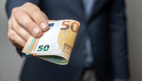 Pagare in contanti o ricorrere ad un prestito? Come capire qual è la soluzione migliore