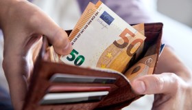 Assegno unico, importo tagliato da marzo senza nuovo modello Isee