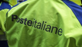 Poste Italiane, crescita record nel 2023: Del Fante ha pronto il piano 2024-2028