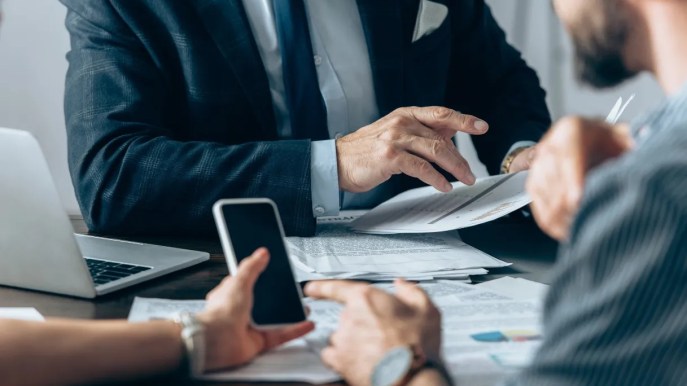 Bonus produttività per i 37mila dipendenti di Unicredit: premio fino a 2.200 euro