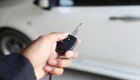 Incentivi auto usate, terminati i fondi 2024 per le 61-135 e le non elettriche: stop alle domande