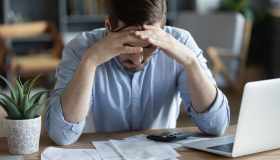 Regime forfettario, come gestire le fatture 2024 delle prestazioni effettuate nel 2023