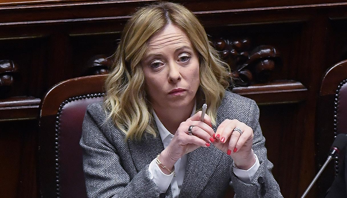Sondaggi politici, male Meloni e Schlein: cresce un solo partito