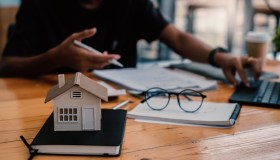 Mutui, tassi triplicati negli ultimi tre anni: quanto costa adesso comprare casa