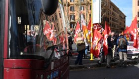 Sciopero Roma del 23 febbraio 2024, bus, metro e tram a rischio? Orari e modalità