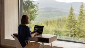 Impatriati in smart working, le agevolazioni si applicano anche senza cambiare azienda