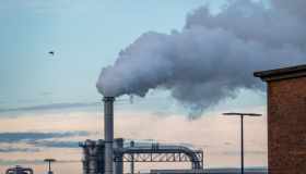 Emissioni CO2, nuovo record globale nel 2023 tra siccità e combustibili fossili