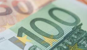 Plastica monouso, incentivi fino a 10.000 euro per le aziende che trovano soluzioni alternative