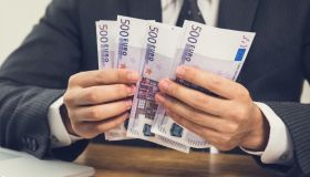 Tassi in calo per i mutui: qual è la banca più conveniente oggi