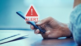Push Bombing su iPhone, nuovo attacco hacker: una notifica da non aprire