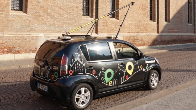 Anomaleet, la rivoluzionaria app che mappa buche e pericoli sulle strade prevenendo gli incidenti