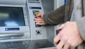 Continuano a chiudere gli sportelli bancari, per la Banca d’Italia sono oltre 800 le chiusure