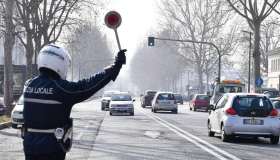 Codice della strada, sospensione breve della patente: chi rischia