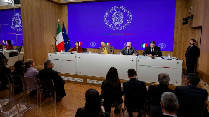 Ddl Semplificazioni 2024 approvato in Cdm, dalla scuola alla nuova farmacia dei servizi: tutte le misure