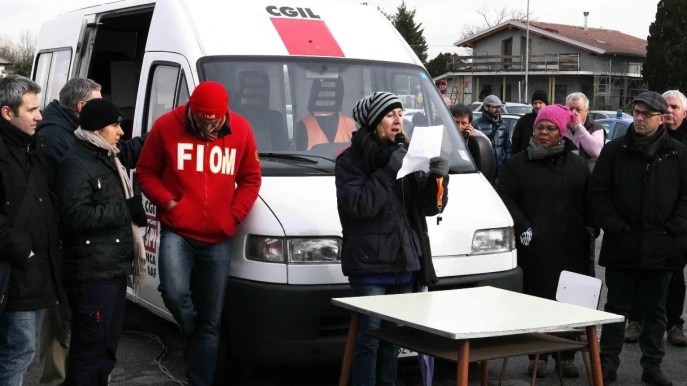 Electrolux, raggiunto l’accordo per 153 esuberi: incentivi fino a 72mila euro per chi lascerà l’azienda