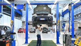Accordo Stellantis-sindacati per l’uscita di 1.520 lavoratori: via al piano di incentivi