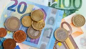 Bonus mamme per le lavoratrici della scuola, riaprono le domande