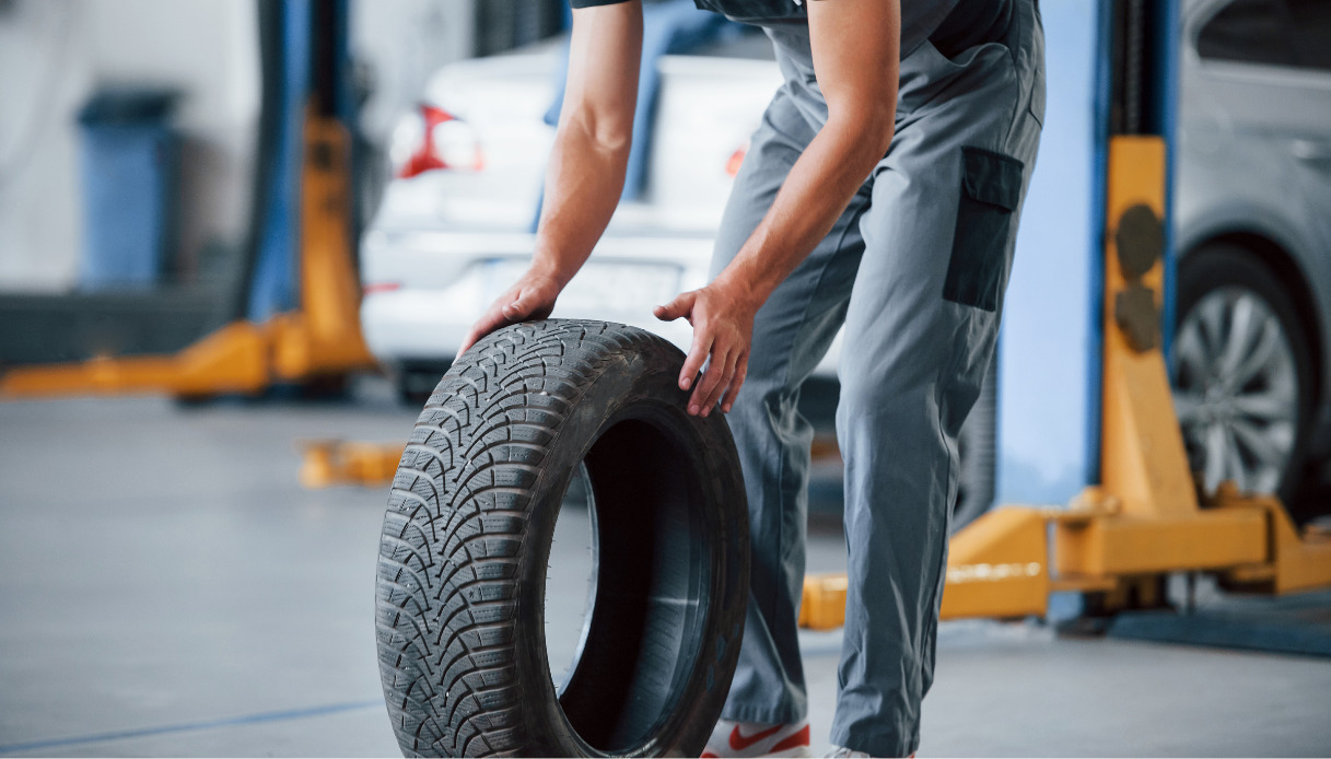 Cambio gomme estive 2024: quando farlo, quanto costa e chi rischia la multa