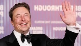 Tesla licenzia 14.000 dipendenti: taglio ai costi, troppo forte la concorrenza della Cina