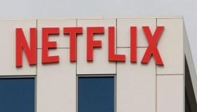 Netflix, profitti record dopo la stretta sulle password: 9,3 milioni di abbonati in più
