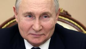 Banche occidentali in Russia, versati 800 milioni al Cremlino: 4 volte i livelli pre-guerra