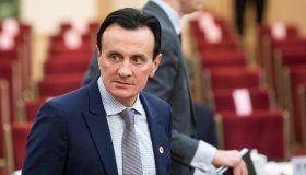 Astrazeneca, compensi da capogiro: bocciato il super extra bonus per il Ceo Soriot
