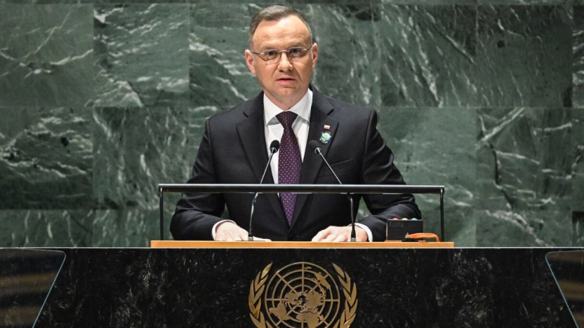 La Polonia si dice pronta a ospitare armi nucleari della Nato: ira della Russia