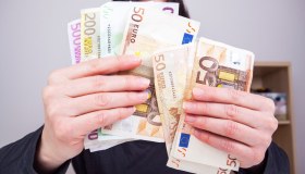 Lo stipendio di cui una persona ha bisogno per vivere nelle maggiori città italiane