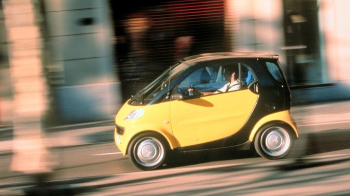 Torna la Smart Fortwo, avrà più spazio all’interno e sarà elettrica