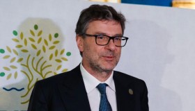 Tim, via libera Ue all’acquisizione da parte del fondo KKR della rete NetCo: soddisfatto Giorgetti