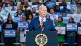 Guerra Ucraina, Biden avrebbe autorizzato Kiev a utilizzare armi Usa contro Mosca