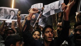 È morto Raisi, ma non l’Iran: la politica estera non cambia, la lotta per il potere sì