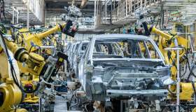 Auto, al via la joint venture tra Renault e Geely per la creazione di motori ibridi