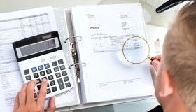 Redditometro, dai farmaci agli abbonamenti fino al parrucchiere: cosa controllerà il Fisco