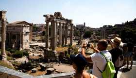 Italia quarta tra le mete preferite dai turisti nel mondo: il report Travel Trends 2024